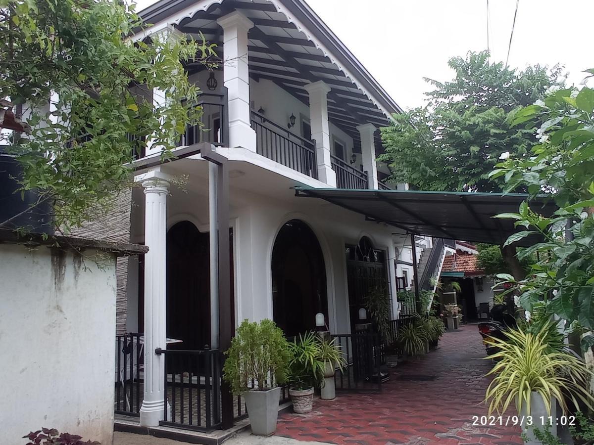 Arusha Guest House ネゴンボ エクステリア 写真